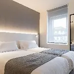 Oeste Hotell