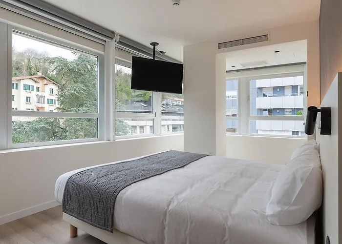 Oeste 2* San Sebastián