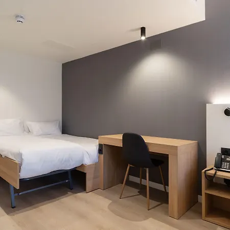 Hotel Oeste
