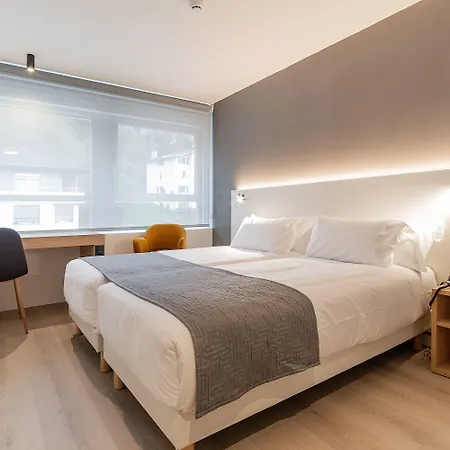 Hotel Oeste 2*