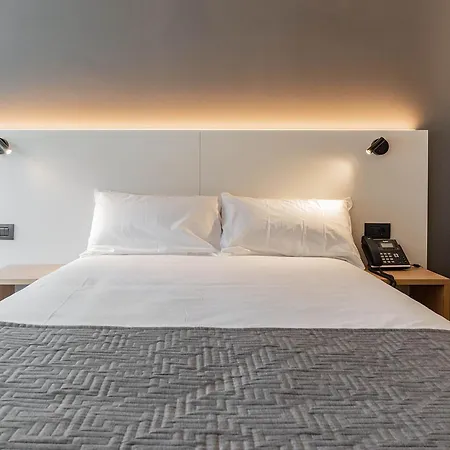 Oeste Hotel