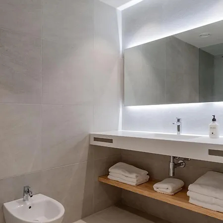 Oeste Hotel